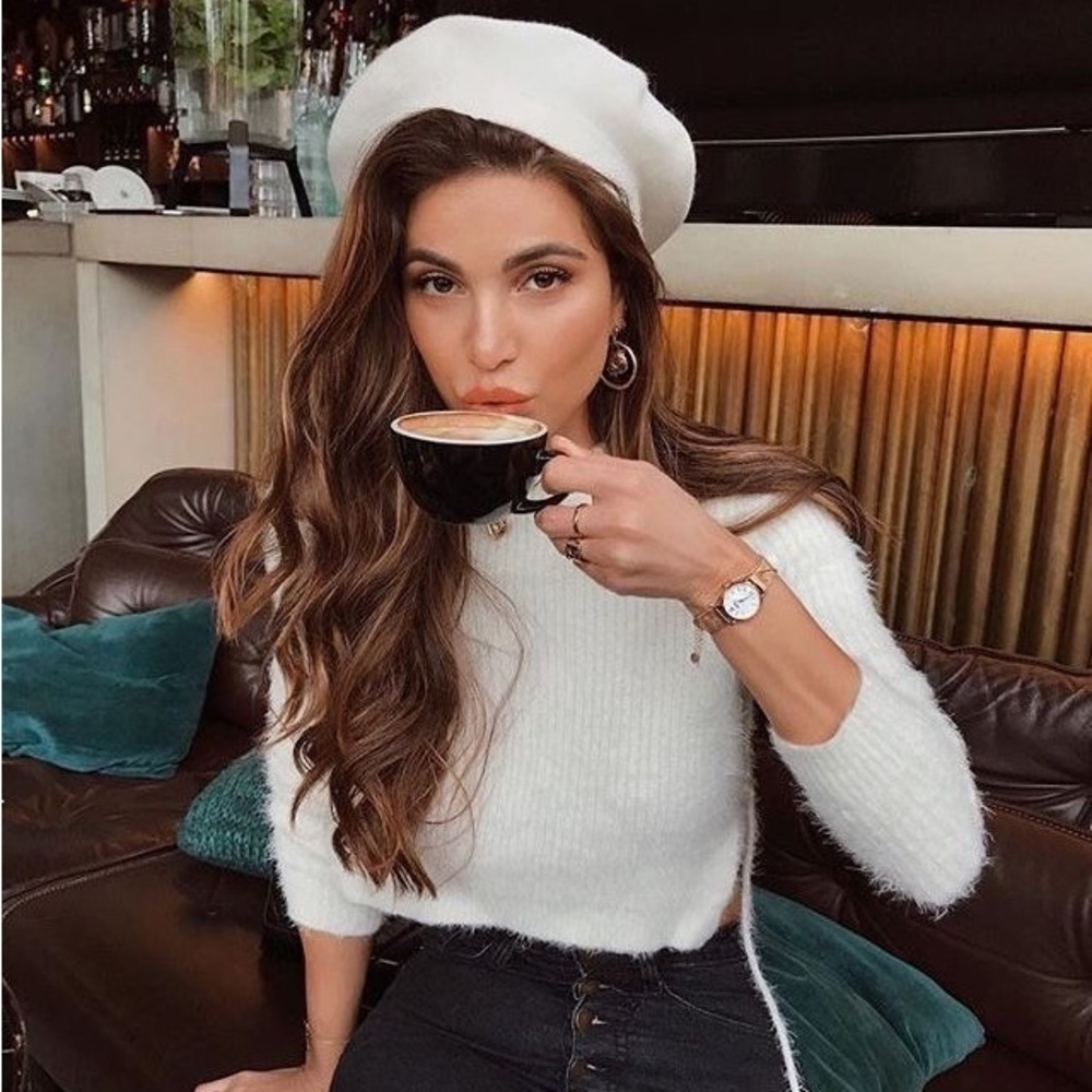 White soft knit beret hat - Picture 1 of 12